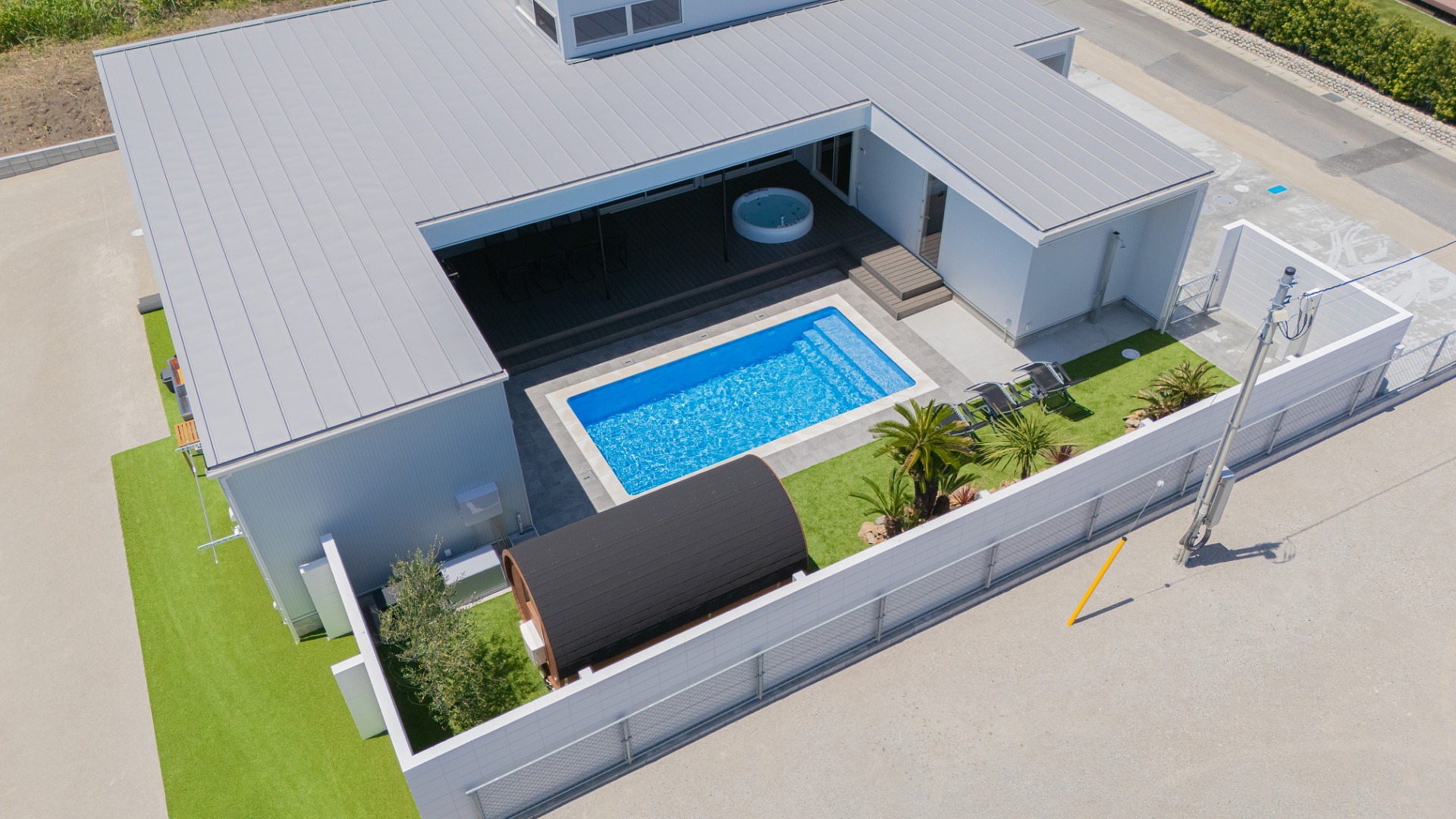 POOL & SAUNA VILLA 6885